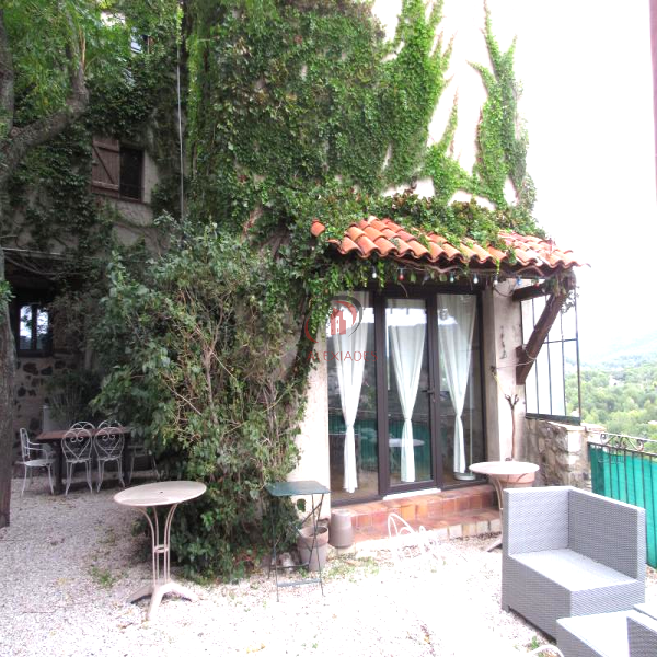 Vente Immobilier Professionnel Local commercial Évenos 83330
