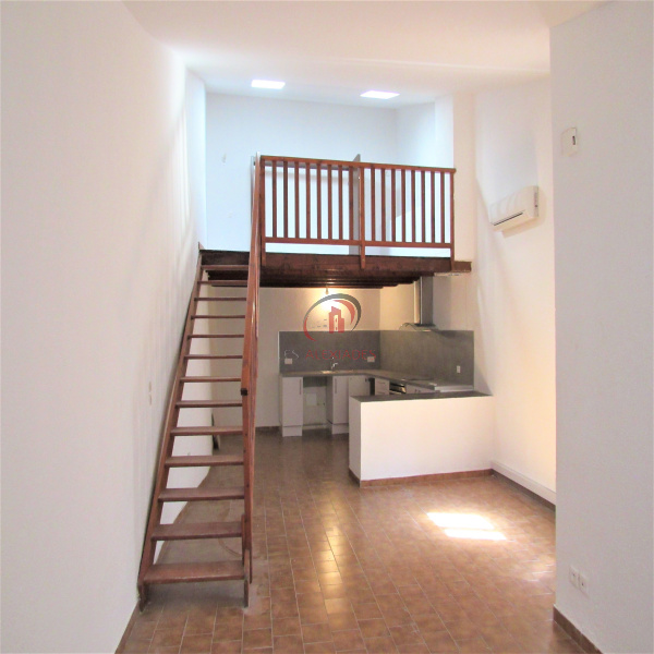 Offres de location Maison Signes 83870